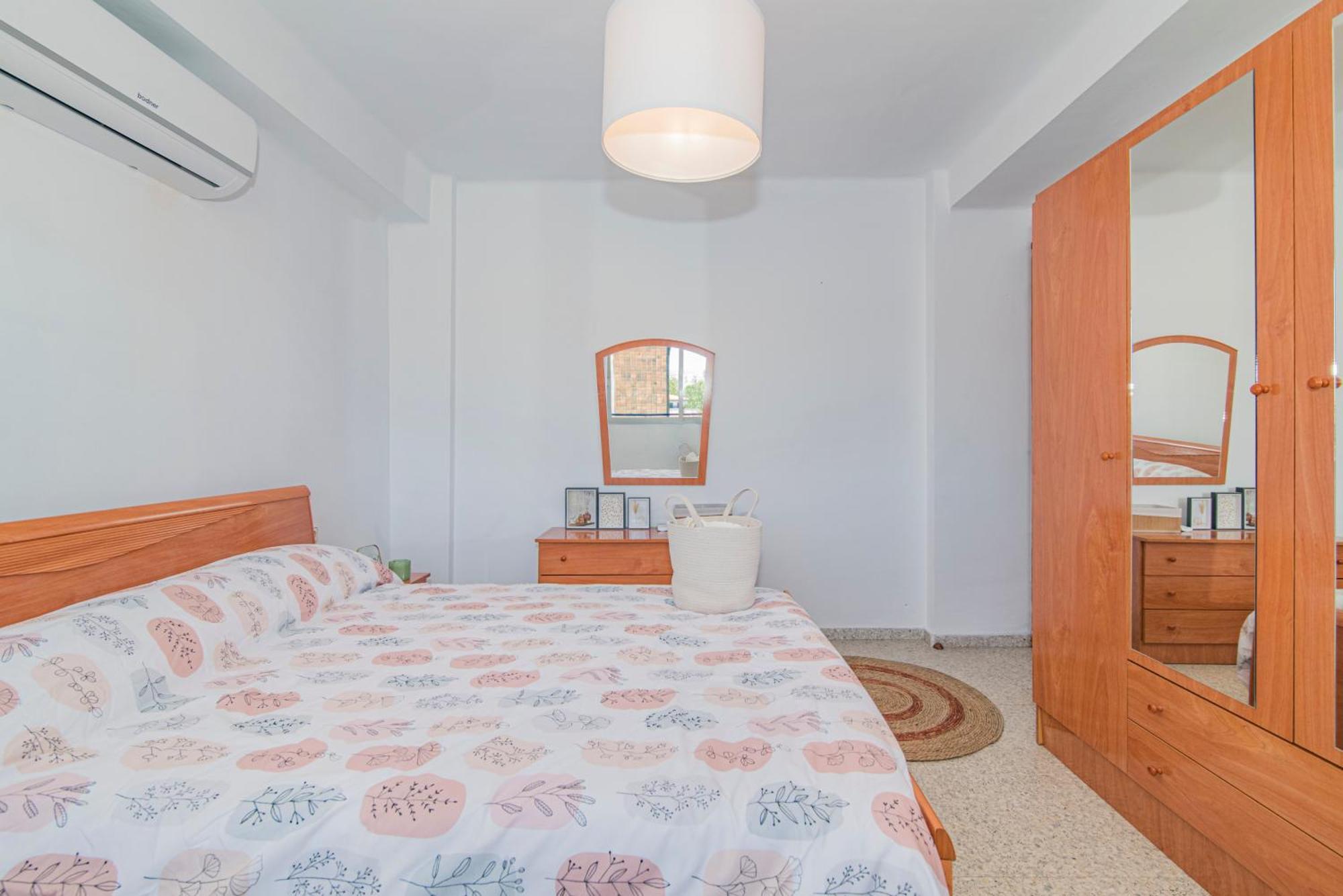 Delfin Retreat Con Terraza Junto A Parada De Metro Apartment