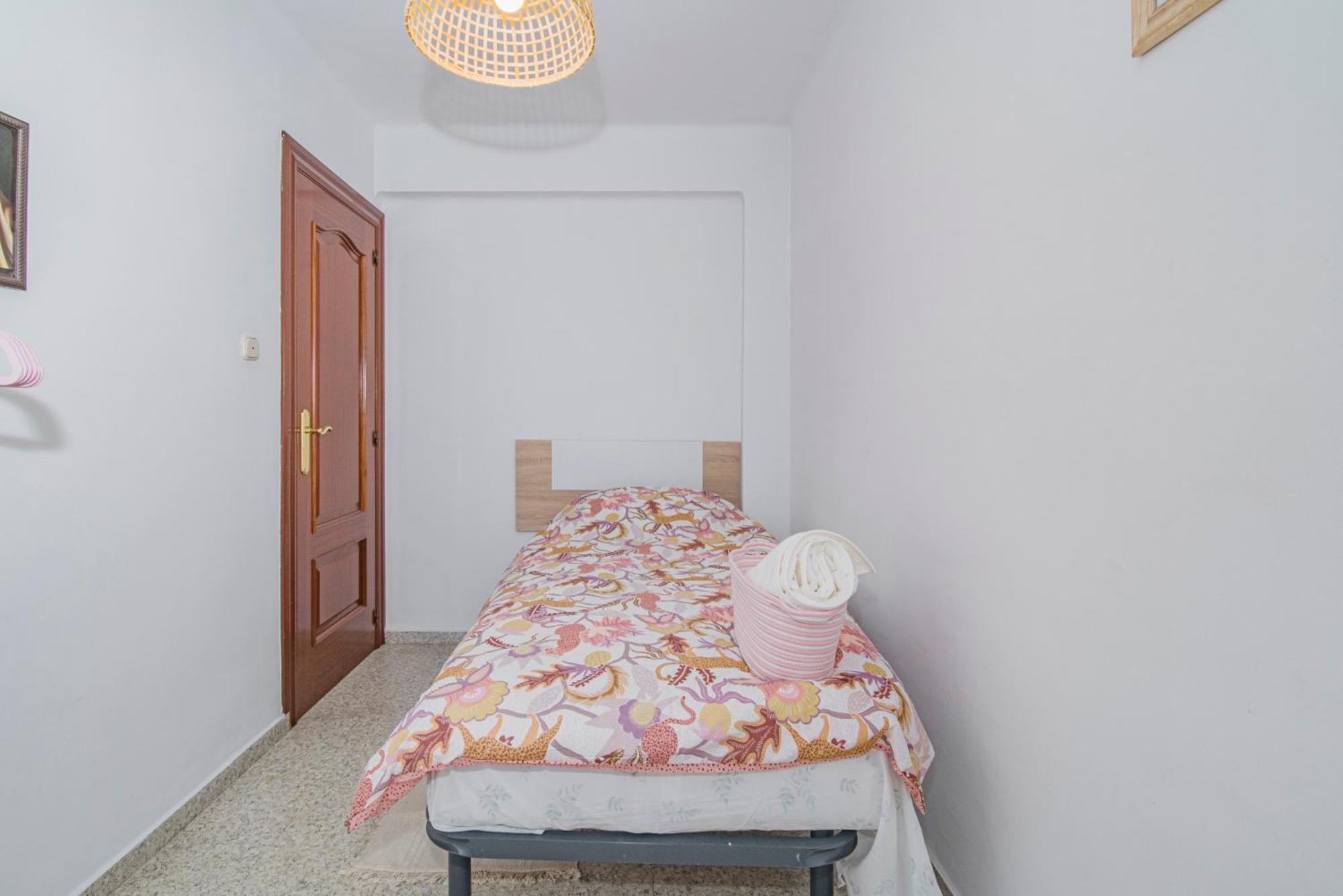Delfin Retreat Con Terraza Junto A Parada De Metro Apartment Granada