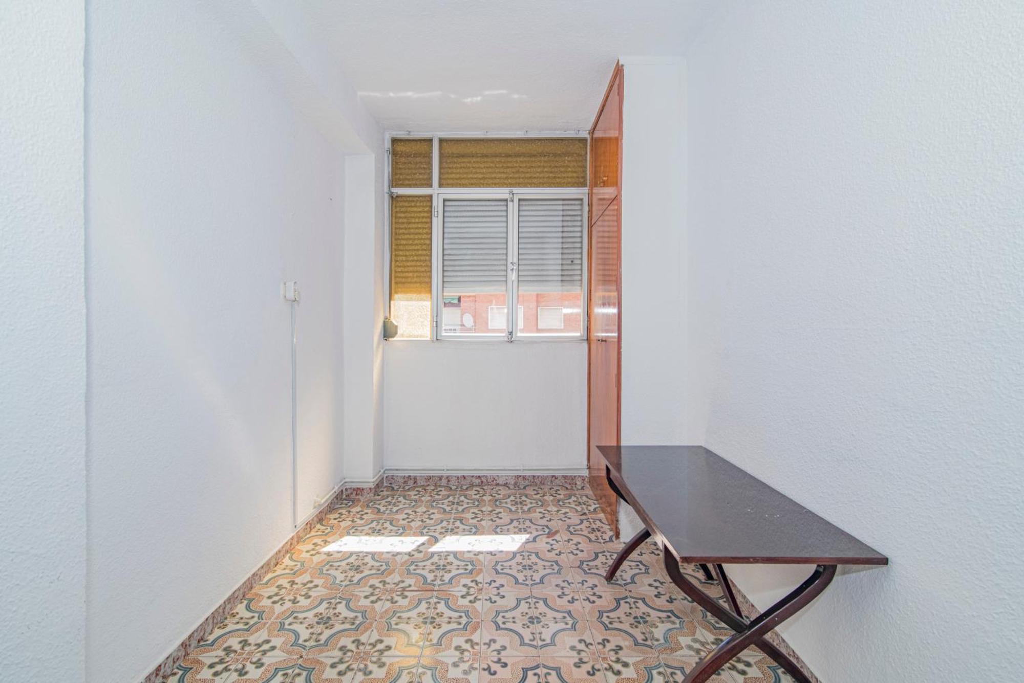 Apartment Delfin Retreat Con Terraza Junto A Parada De Metro Granada