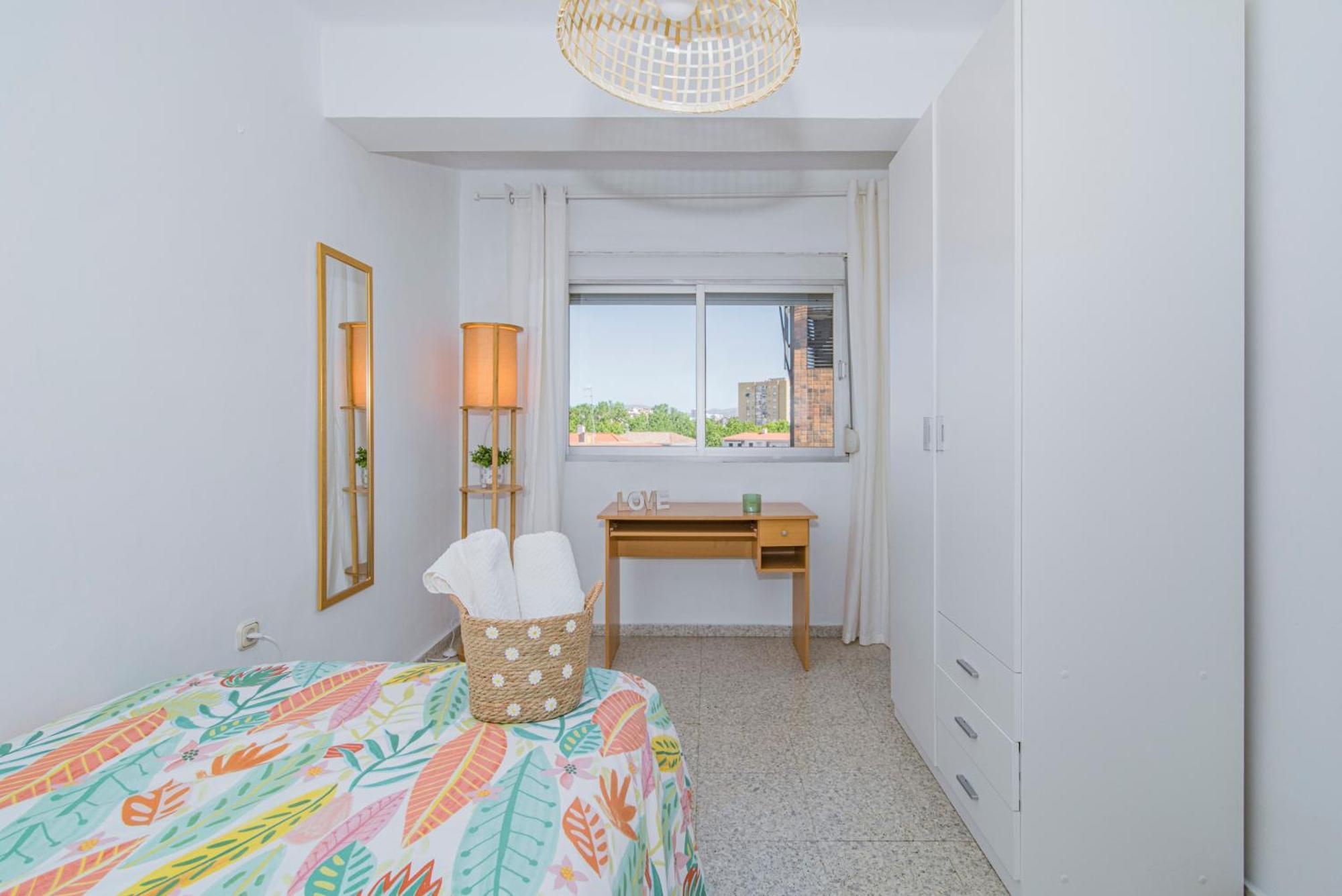 Delfin Retreat Con Terraza Junto A Parada De Metro Apartment Granada